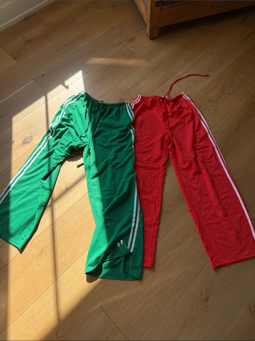 SHEIN Green & Orange Side-Strip Track Joggers